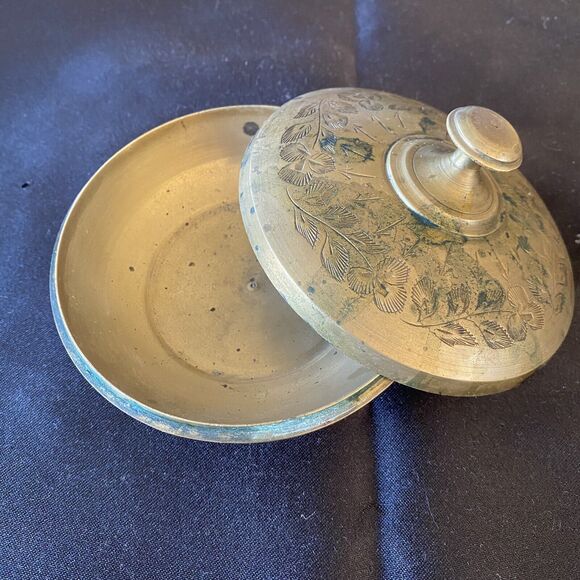 Vintage Solid Brass Etched Floral Design Lidded Bowl. Altar. Decor. India. - Picture 8 of 8